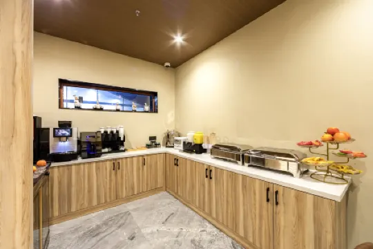 Shanghai Songjiang Yunjian Grain Store Guyan Hotel Отели рядом со станцией Shanghai Songjiang Railway Station