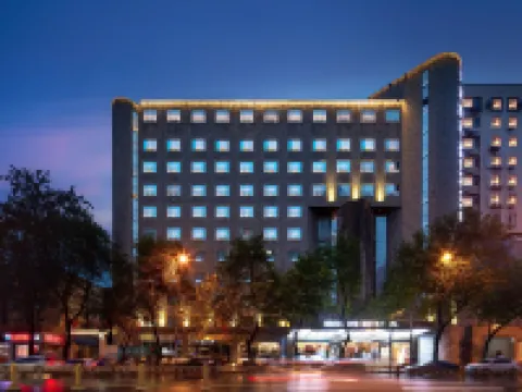 Mercure Hotel (Xi'an Bell Tower, Huimin Street) Hotels near Xi'an City Wall