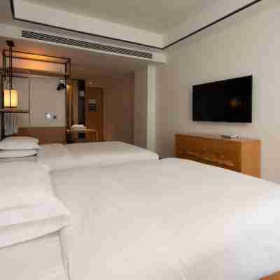 Yuexinyuan Hot Spring Resort Hotel Rooms