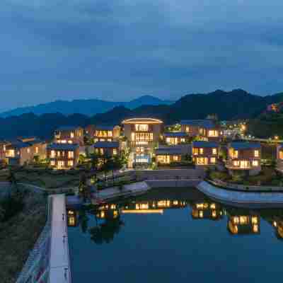 千島湖濱江雲頂桃源度假飯店 Hotel Exterior