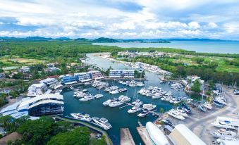 NH Boat Lagoon Phuket Resort