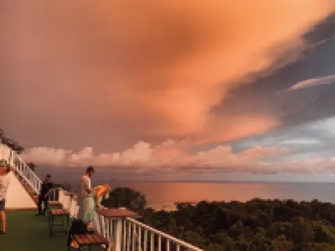 PP マウンテン ビーチ リゾート ピピ島のホテル