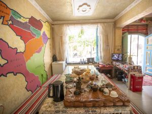 Yinlianju B&B (Kashgar Ancient City Centennial Tea House Branch)