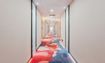 Vienna Hotel (Guangzhou Jingxi Nanfang Hospital Tonghe Subway Station)