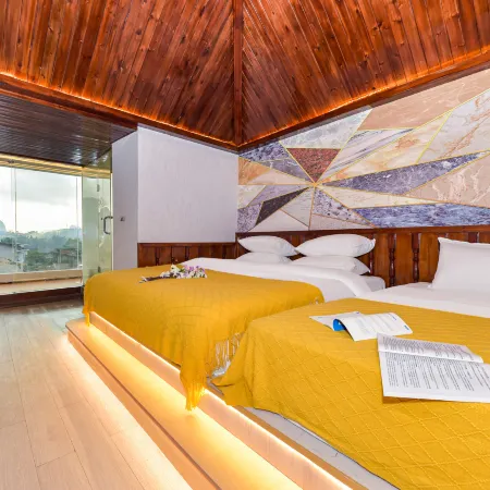 Yangshuo Fangxing Weiai Huayun Homestay (West Street Lijiang Branch)