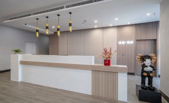 Linyin Fengshe Hotel (Luancheng Shangborui Shopping Mall)