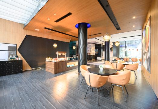 오렌지 호텔 조식