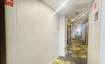 Pod Choice Hotel (Urumqi Xingfu Road Grand Bazaar)