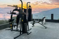 Cloud Built Banshan Pond Scene Hotel - gimnasio