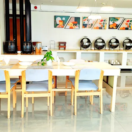Borrman Hotel (Zhong Zhongzhou Old Street Bawang Road)
