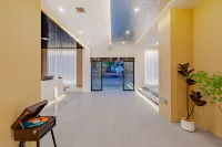 Jindu Hualong City Light Luxury Hotel
