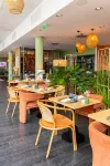 Renaissance Paris Arc de Triomphe Hotel - 5-Star