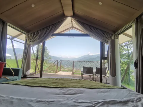 達瓦更扎雲上達瓦帳篷飯店