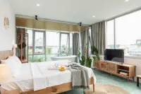 The Ivory Terrace Hanoi – Cozy Retreat with Elevator Access – Coffee 24/7 바딘광장 / 장보 전시센터 호텔