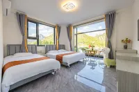 Access to the secluded courtyard