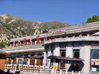 Yanmen Pass Grand Hotel Part 2 (Yanmen Pass Scenic Area North Gate)