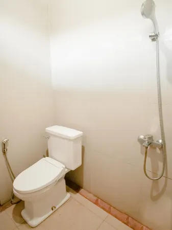 Tirtasari Nice Guest House Отели рядом с достопримечательностью «Museum Pendidikan Nasional UPI»