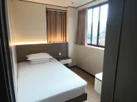 Neijiang Yuanlai Hotel