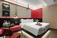 Luoyang Aoweisi Boutique Hotel (Yingtianmen Xigong Street Branch) Hotel in zona Luoyang Beijiao Airport