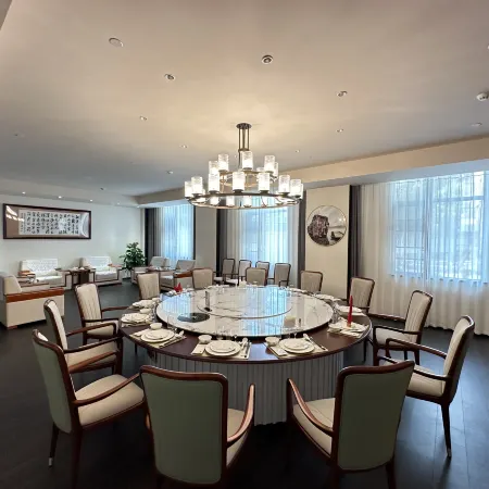 Changzheng Hotel