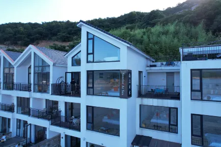Sea sunrise · Langtaosha · Seaview Holiday Home Отели рядом с достопримечательностью «Huangcheng Beach»