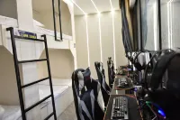 Snowman E-sports Hotel