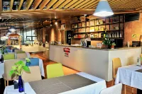 Raofoge Resort Hotel Hotels in Emeishan City