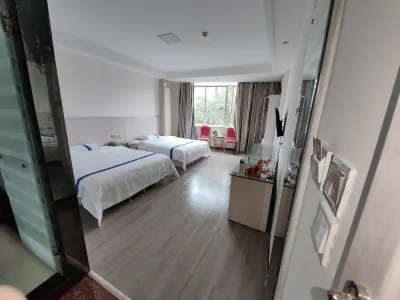 Fangchenggang Zhenan Business Hotel Hotels in Fangcheng District/Jiale City Mall