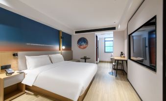 Ni Hao Hotel (Nanjing Mochou Lake Subway Station)