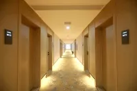 Xinji Hotel  (Xinzheng Guodian Town Golden Avenue Branch)