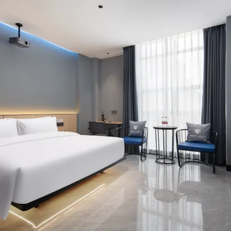 Joyful Play & Cinema Hotel