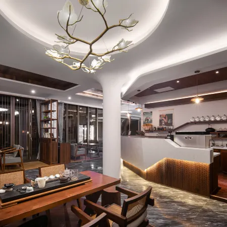 Tree House Nanshan Sanya Отели рядом с достопримечательностью «Храм Наньшань»