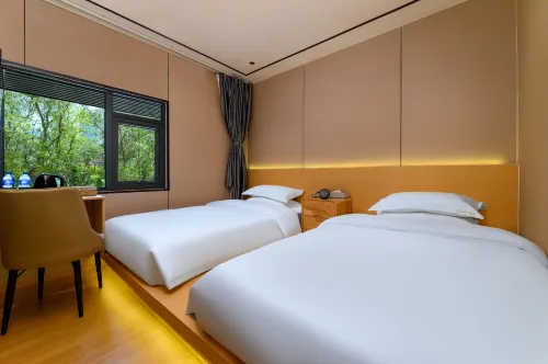 Zhuhai Baicheng Litian Hotel (Lovers South Road Seaside Swimming Pool)