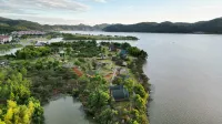 Star Island Homestay Hotels in Xiajiang