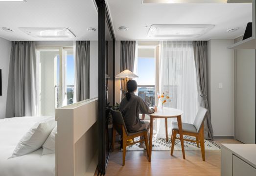 어반스테이 속초등대해변