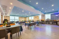 Green Island Holiday Hotel