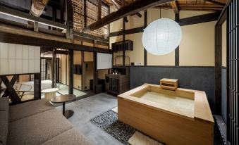 Nazuna Kyoto Higashi Honganji
