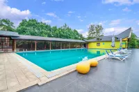 Anji Meilin  Resort - romantis