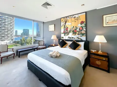 Lux Docklands District 3-level TH *FreeParking