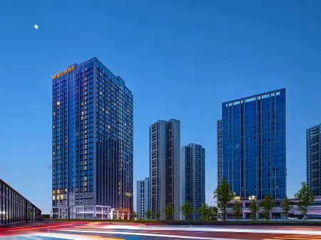 Vienna Hotel (Chengdu Xindu Haining Leather City Store) Отели рядом со станцией Chengdu Xindu Railway Station