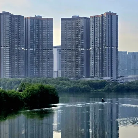 Sea View with Bridge @Gold Coast 1BR at 33rd