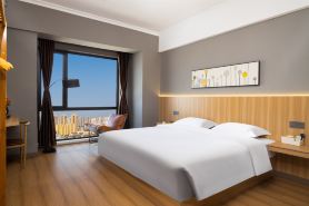 Huano Movie Homestay