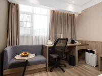 Atour Hotel Huizhou Huiyang High-speed Railway Station Hotels near Danshui