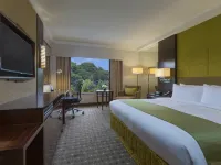 Holiday Inn SINGAPORE ORCHARD CITY CENTRE by IHG Отели рядом с достопримечательностью «Торговый центр 313@Somerset»