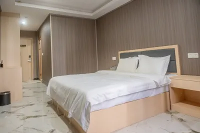 Huangting Apartment (Dawang Xiangjiang International Store)