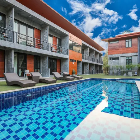 Stucco Loft Residency Отели рядом с достопримечательностью «Чиангмайский университет»