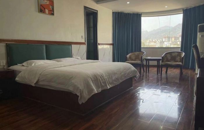 Border City Hotel
