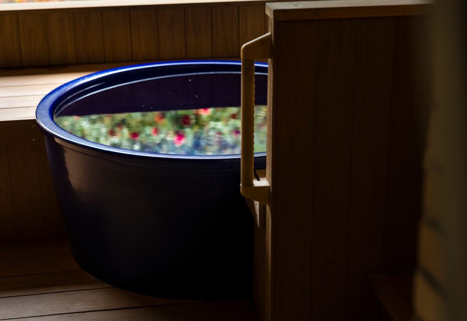 세노모리 료칸의 워터슬라이드와 야외 시설 이미지