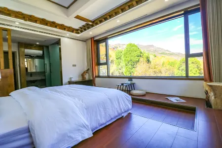 Jiaju secret realm  starry sky homestay