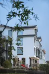 Dongmei Yueju Qiyue Yunsu Hotel